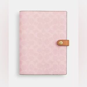 NWT！2PCS COACH NOTEBOOK IN SIGNATURE CANVAS POWDER PINK with pink bow charm